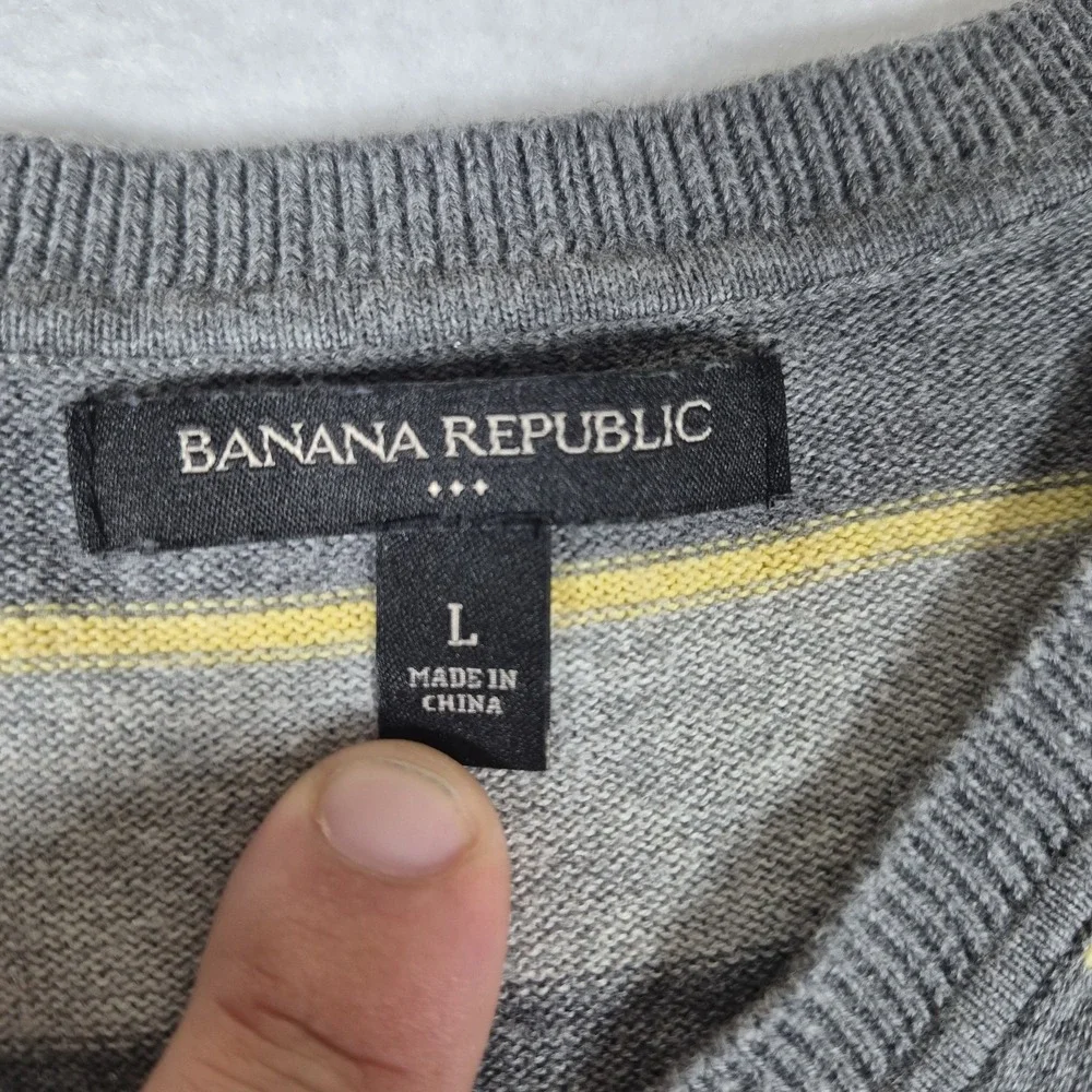 Banana Republic Sweater Men's Large Gray Striped 100% Cotton V-Neck Long Sleeve